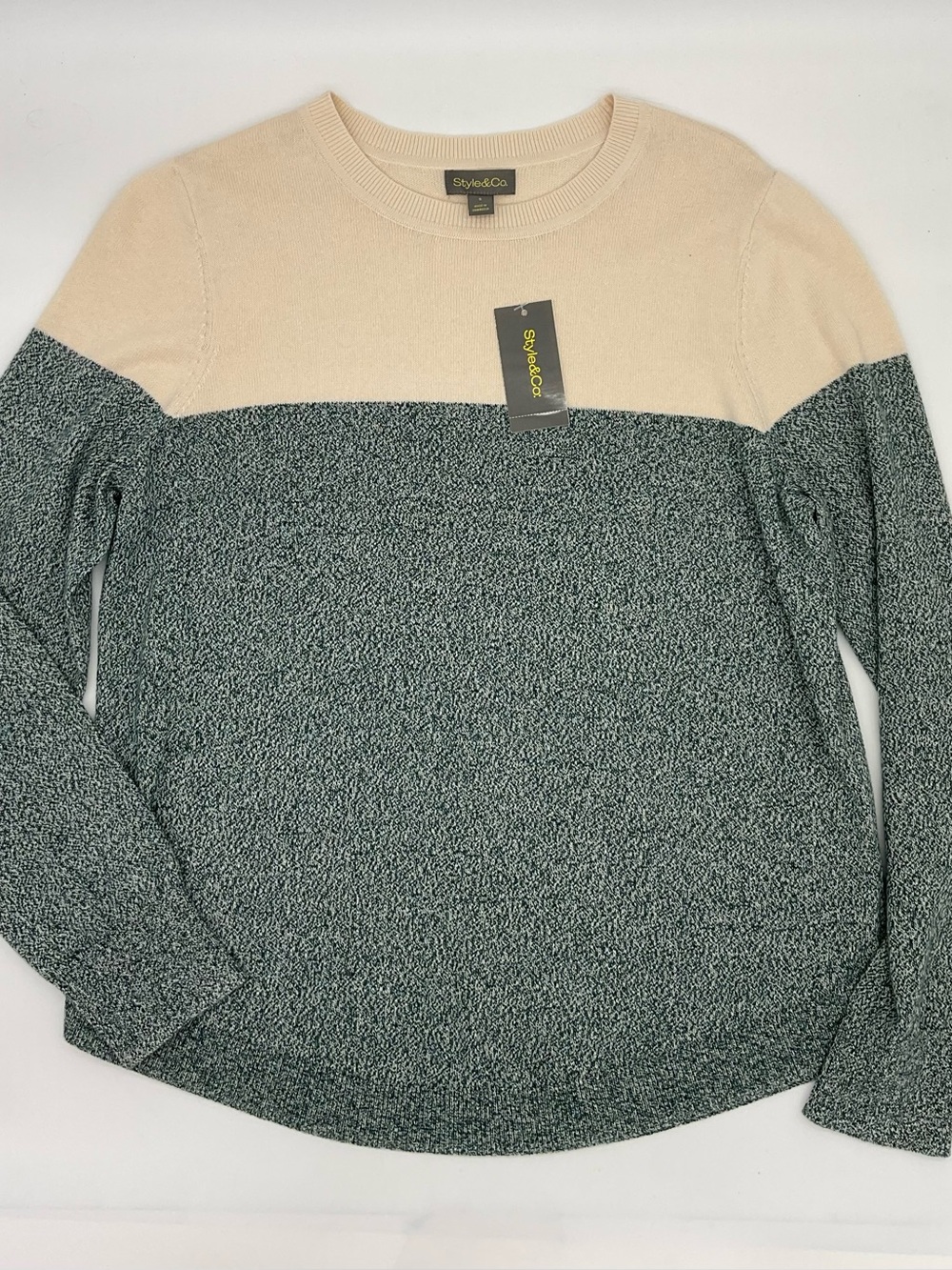 NWT Style & Co Crewneck Colorblock Sweater in Cream and Green